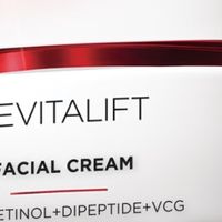 解锁25+抗初老密码！欧莱雅复颜抗皱套装实测，京东入手太值了