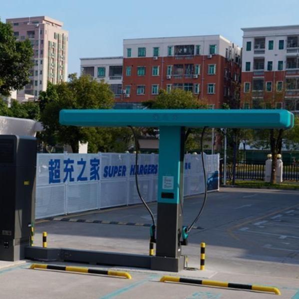 比亚迪发布闪充，意外“拯救”了5万座加油站的中石油中石化