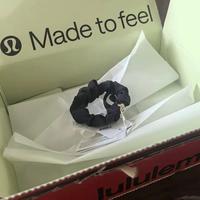 80元的lululemon发圈被炒到999元！是“智商税”还是“身份牌”？