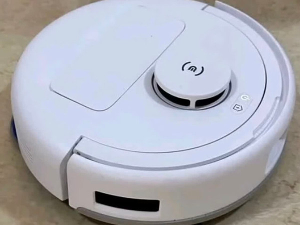 科沃斯mini扫拖一体机器人：小巧机身，清洁实力拉满