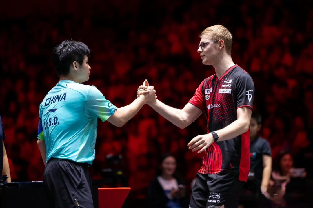 王楚钦3-0横扫格罗特，上演5-1落后大逆转强势晋级
