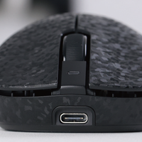 数码手机 篇零：黑爵T520 PRO多模游戏鼠标，碳纤维的外壳，PAW 3395带来8K回报率