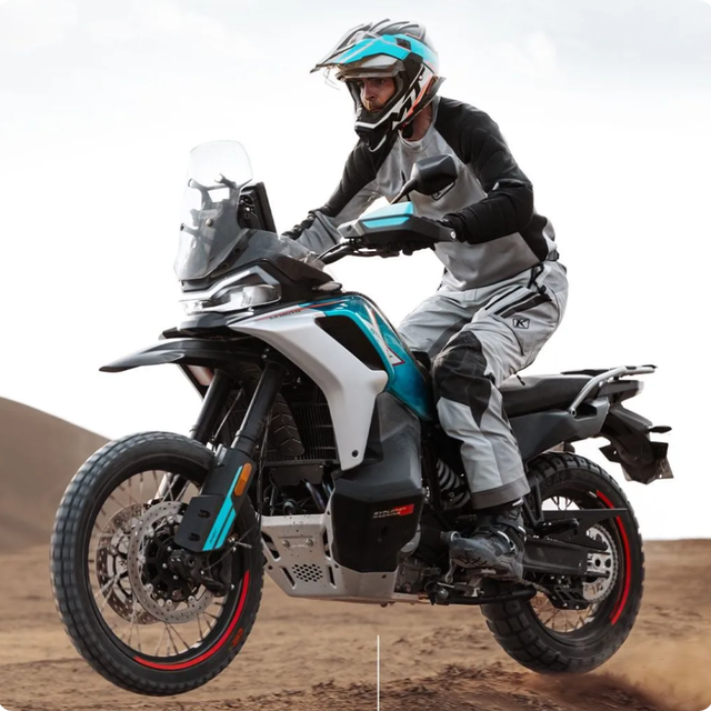 比春风800MT-X便宜1万多？全路况硬核ADV无极DS800X：24L油箱，顶流配置加持