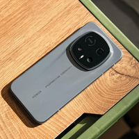 荣耀Magic8 RSR是“极致质感”还是“重量负担”？1200+用户观点大PK