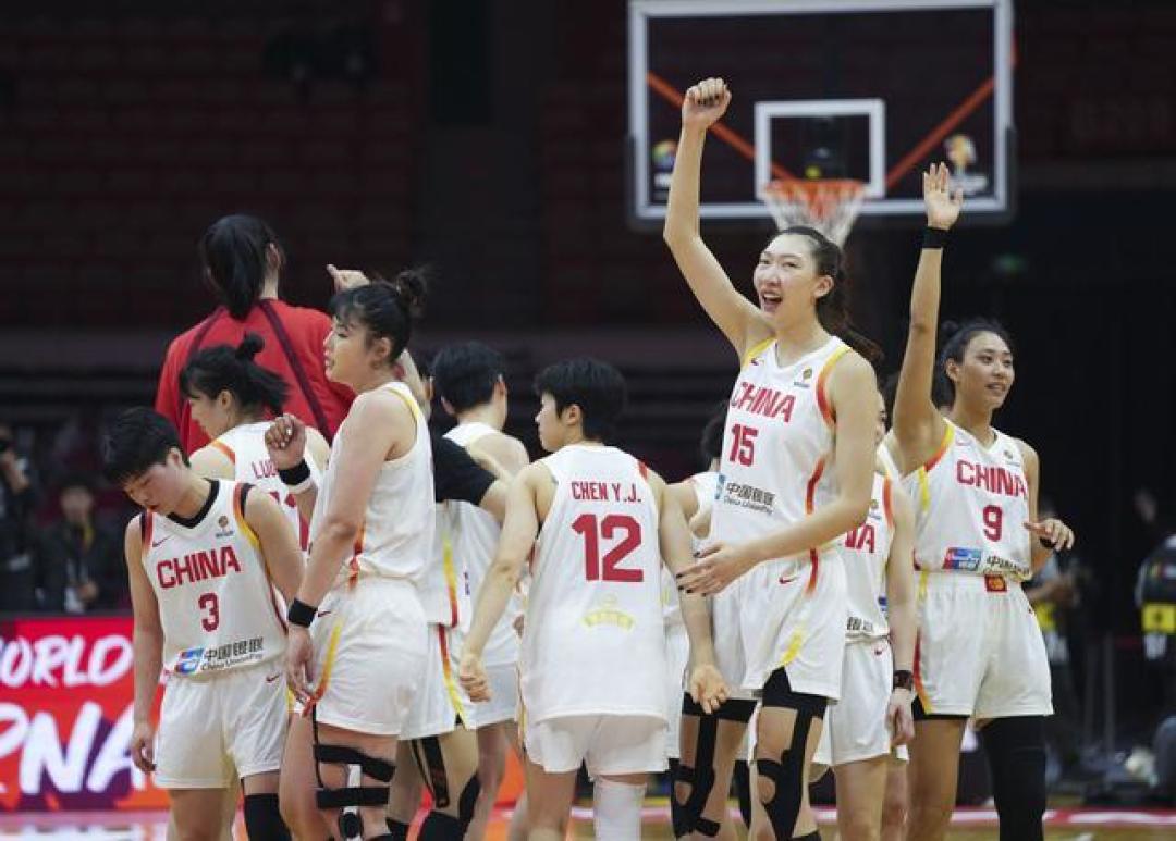 内线统治力！三大中锋合砍47分，助中国女篮世预赛喜迎开门红