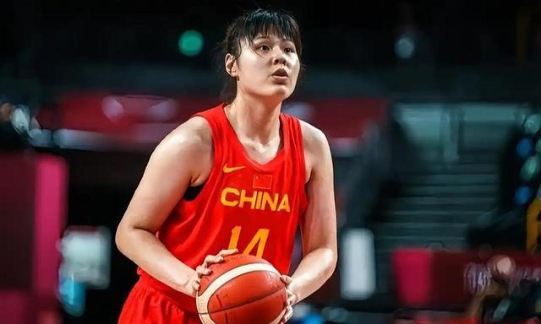 内线统治力！三大中锋合砍47分，助中国女篮世预赛喜迎开门红