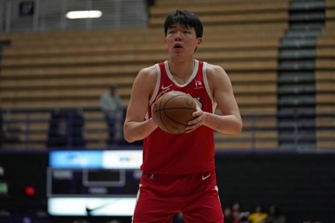杨瀚森G联赛直播:狂砍31分创生涯新高,16投14中征服全场
