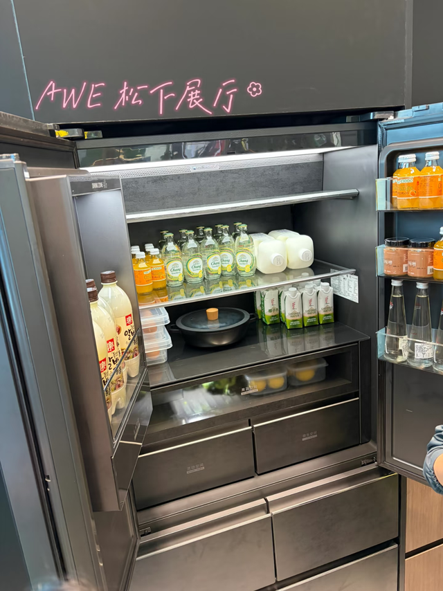 AWE展会首日逛展实录：人潮里挖到的家电惊喜