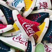 2024年以来耐克、阿迪达斯密集复刻经典鞋款，千元定价引争议