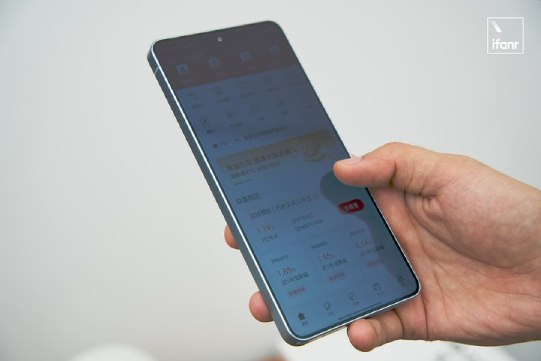 2026 年第一个「机皇」，粉丝先买｜三星 S26 Ultra 评测