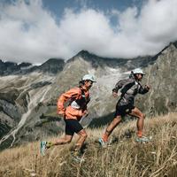 防滑与稳定压倒缓震：新手越跑越野鞋、服装、背包三大刚需拆解