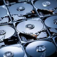 别被大容量迷惑！NAS和监控存储必须认准CMR，SMR硬盘在高频写入下性能暴跌且易丢数据