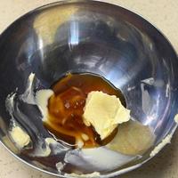 红茶椰香奶酥月饼，奶香浓郁