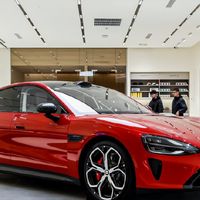 今天科技圈炸锅：30000mAh手机曝光，华为新折叠和小米SU7也来了