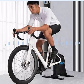骑行台：打破天气限制的室内训练