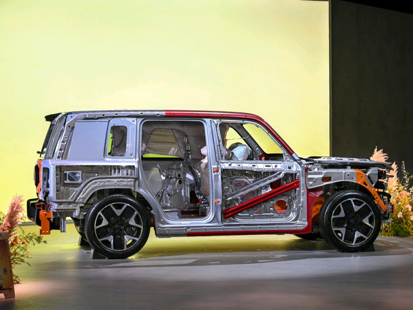 iCAR V27让全家都“野”心勃勃