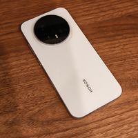 手机别再买高端旗舰机了，这4款性价比更高，价格还亲民！