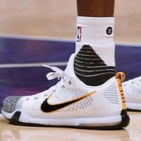 情怀与性能割裂：科比复刻鞋选购需锚定缓震配置与外底耐磨性