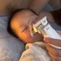 家里有娃的可以去备一个这种手持的家用雾化器，#宝宝咳嗽 了不用跑来跑去，在家就可以做雾化，真的很方便#母婴好物推荐 #雾化 #宝宝咳嗽怎么办 #母婴好物推荐