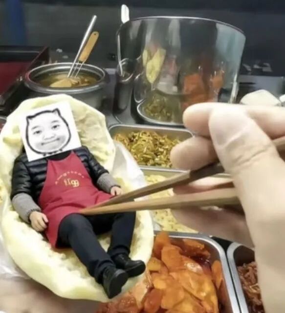 西安人的必修课，是夹一个重达2kg的菜夹馍（西安首届菜夹馍大赛战报）