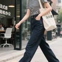 2025秋冬直筒裤成通勤“万能单品”:秀场占比75.3%,销量同比激增40%
