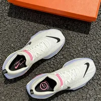 Nike Invincible Run 3实测：6分配速下膝痛消失，提速却变笨重？