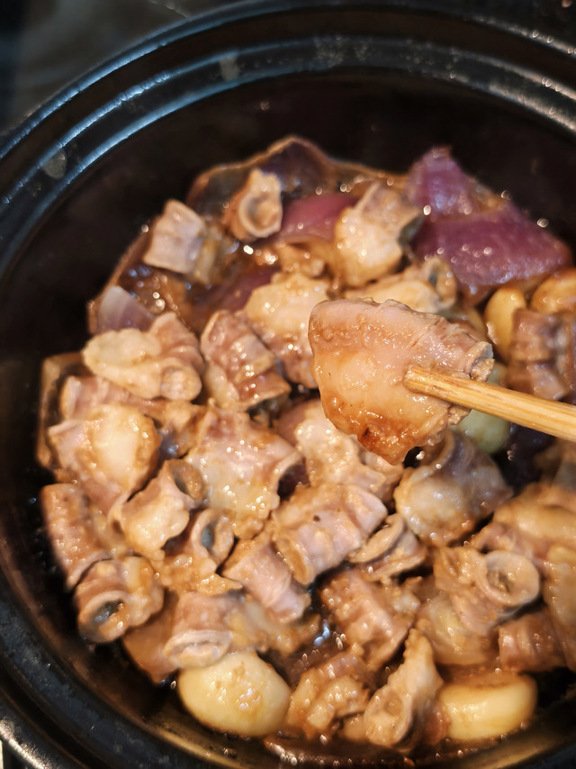 广东家常粉肠啫啫煲做法