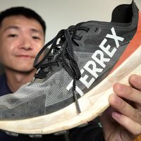 自测实用推荐 阿迪达斯大速飞星越野跑鞋160km评测 对比Hoka羚羊5
