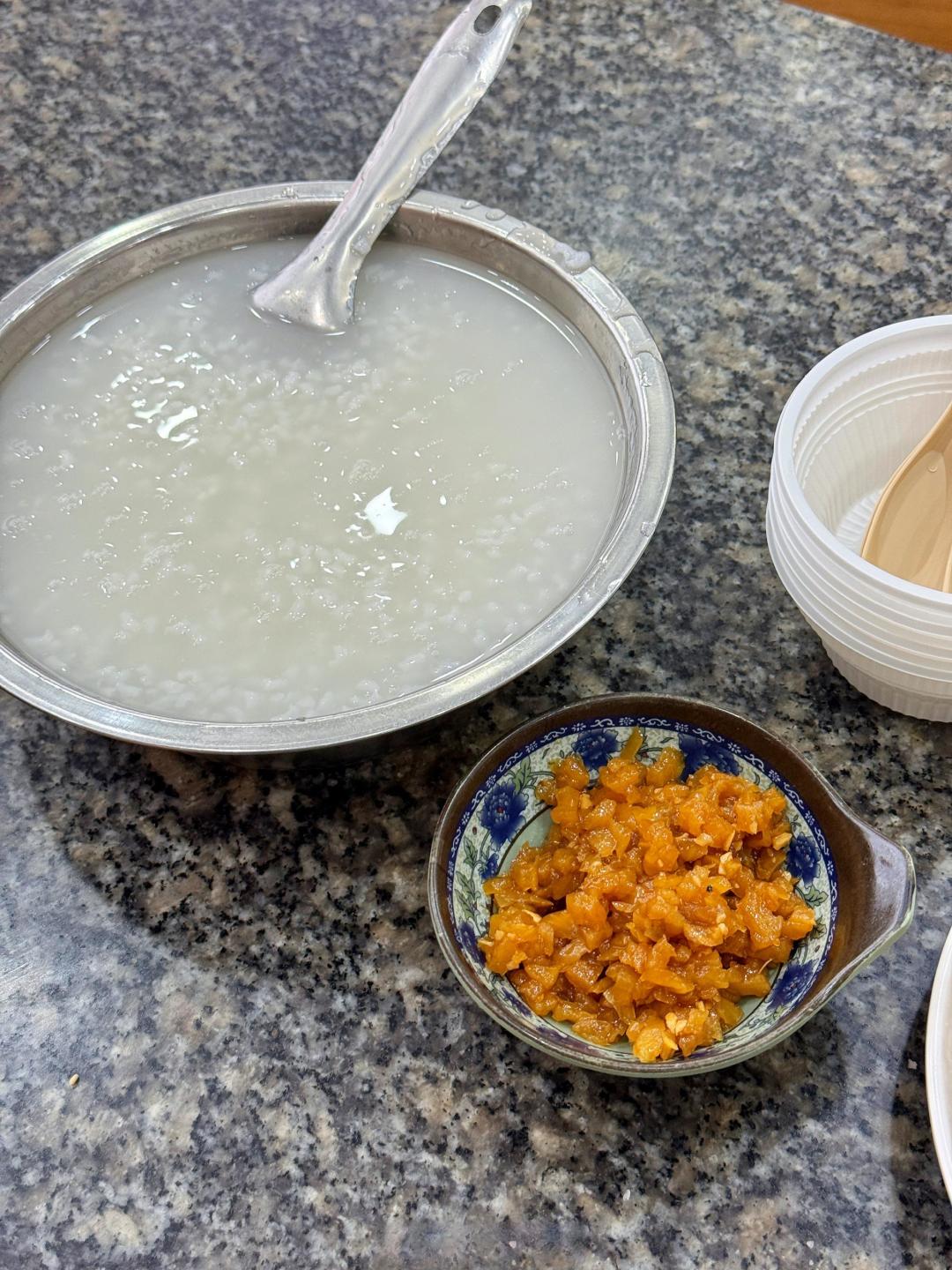 揭秘古法盐焗文昌鸡:皮爽肉嫩、汁水充盈的鲜香奥秘