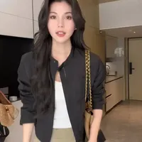 AND防风夹克到手109，不薄不厚春天穿真的超好看！ #ANDEARDI#早春外套#防风夹克#短款外套#好物分享