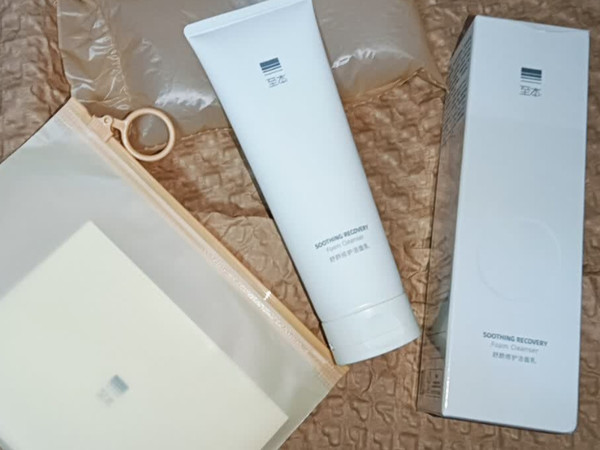 至本新版舒颜修护洁面乳｜温和净肤，我的日常洁面新宠