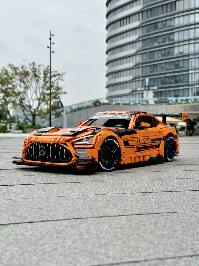 居然在路上偶遇一台AMG GT3！！