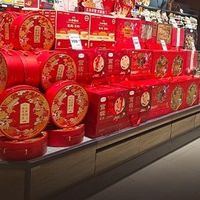 2026年货货架争夺战：山姆、盒马们正在重整零食区