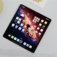 荣耀Magic V6斩获京东高端人士销量榜第一 终结华为Mate 80九连冠