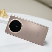 荣耀Magic V6维修备件价格出炉：内屏4479元 够买台Magic 8旗舰