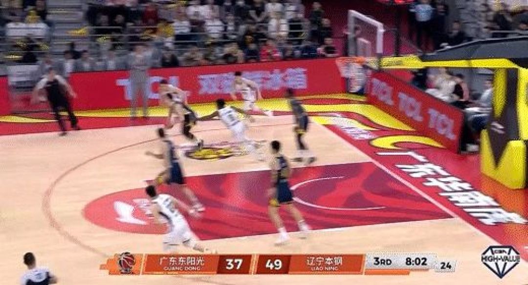 付豪26+9统治内线,辽宁轻取广东,后者本土球员仅得18分