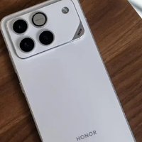 别再盲目跟风换手机了，3000价位这4款更耐用，用到2031年也不卡