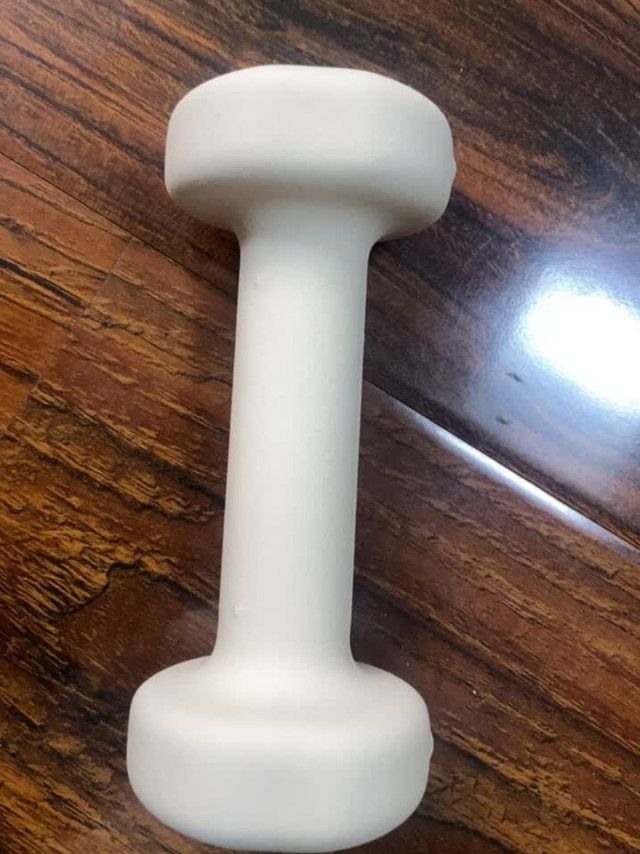 我的春日运动好搭子：京东京造彩色浸塑哑铃