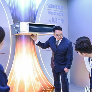 从冷静王到冷烟机：养宠宝妈在格力AWE展馆看到的“家”的答案