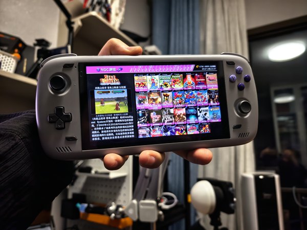 小黄鱼上涌现1000多就能拿下的“毕业”安卓掌机，这还看啥新机？