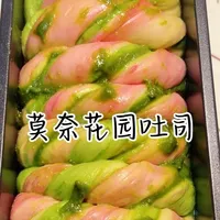 莫奈花园吐司🌸|充满艺术气息的吐司,味觉和视觉双重享受。大家快去试试吧(注意观察上色盖锡纸)
#我确认做出了完美甜品 #用这一口代表春天 #吃出春天的味道 #吐司