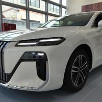 2025 科技元年卷疯了！荣威 M7 DMH vs 秦 L DM，卷出新高度