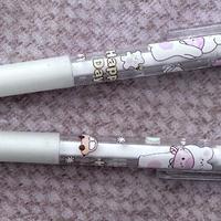 「九元的彩妆圆珠笔、五元的眼影手账盘」，如何看待廉价彩妆被做成「伪文具」吸引学生购买？这安全吗？