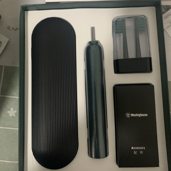 含气刷头和双动力扫振，真能防蛀护龈？关键看这2个维度适配你的口腔需求