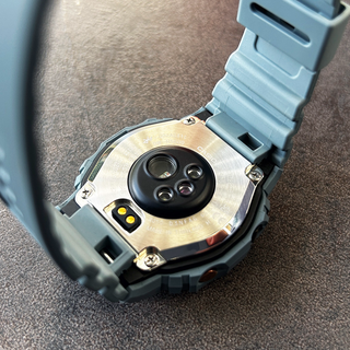 G-SHOCK也玩智能了?GM-H5600开箱:不锈钢圈+心率,加价你接受吗
