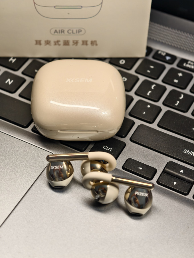 西圣蓝牙耳机