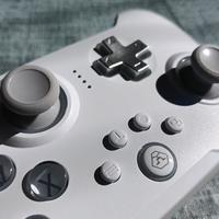 双霍尔手柄 vs 传统手柄？我们汇总了127位硬核玩家真实体验，结论在这