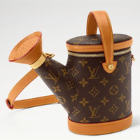 LV新款包酷似喷壶售价3.6万元 灵感源于春天