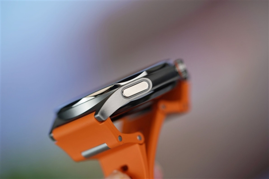 全钛打造、十二边形设计!OPPO Watch X3智能手表图赏