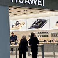 面对手机涨价潮，换机党该“买”还是该“等”？